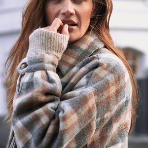 Cream Clothing White/Grey/Beige Plaid Shirt Jacket